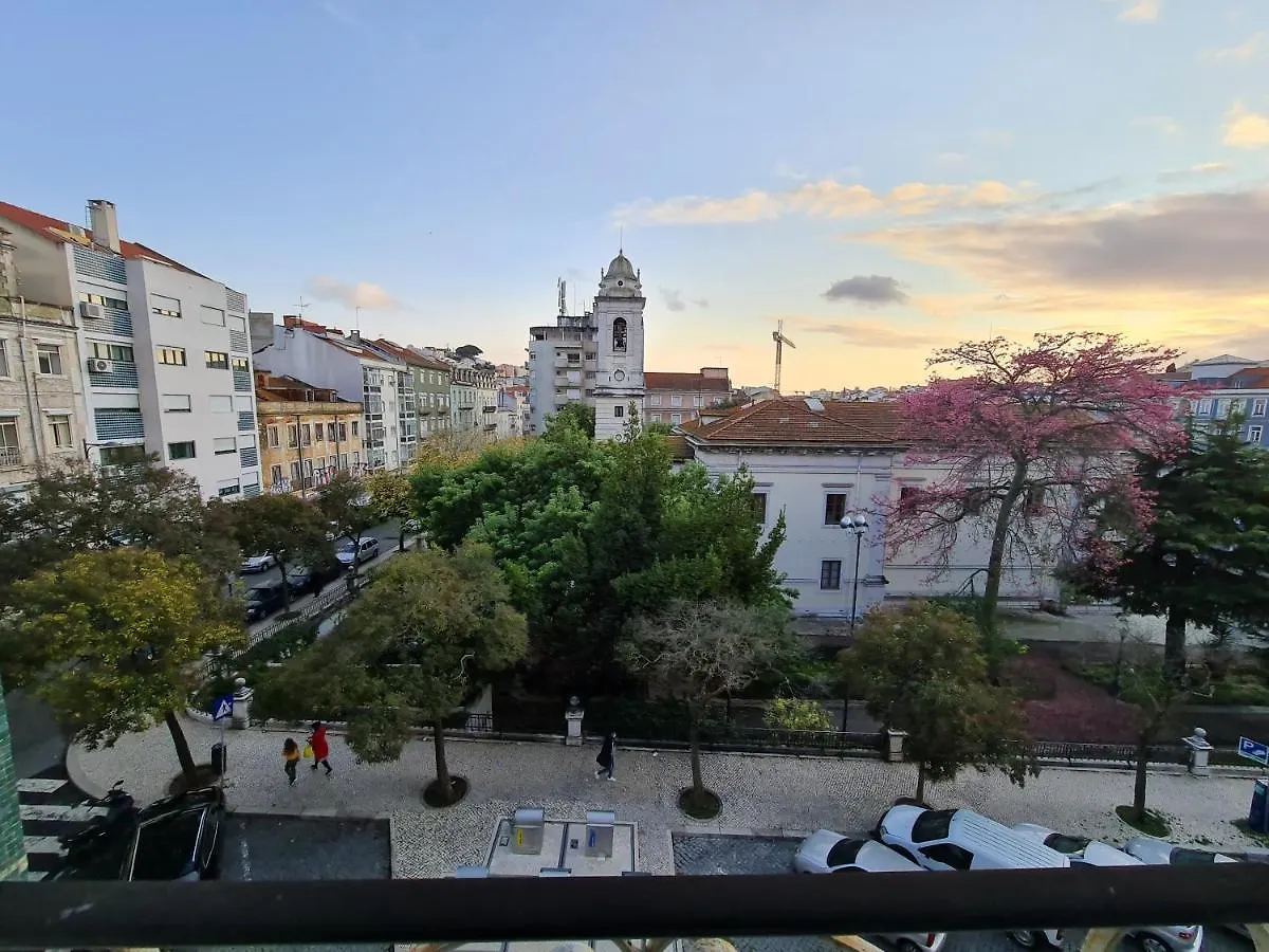Shangri-La Hostel Anjos 2*, Lisbon