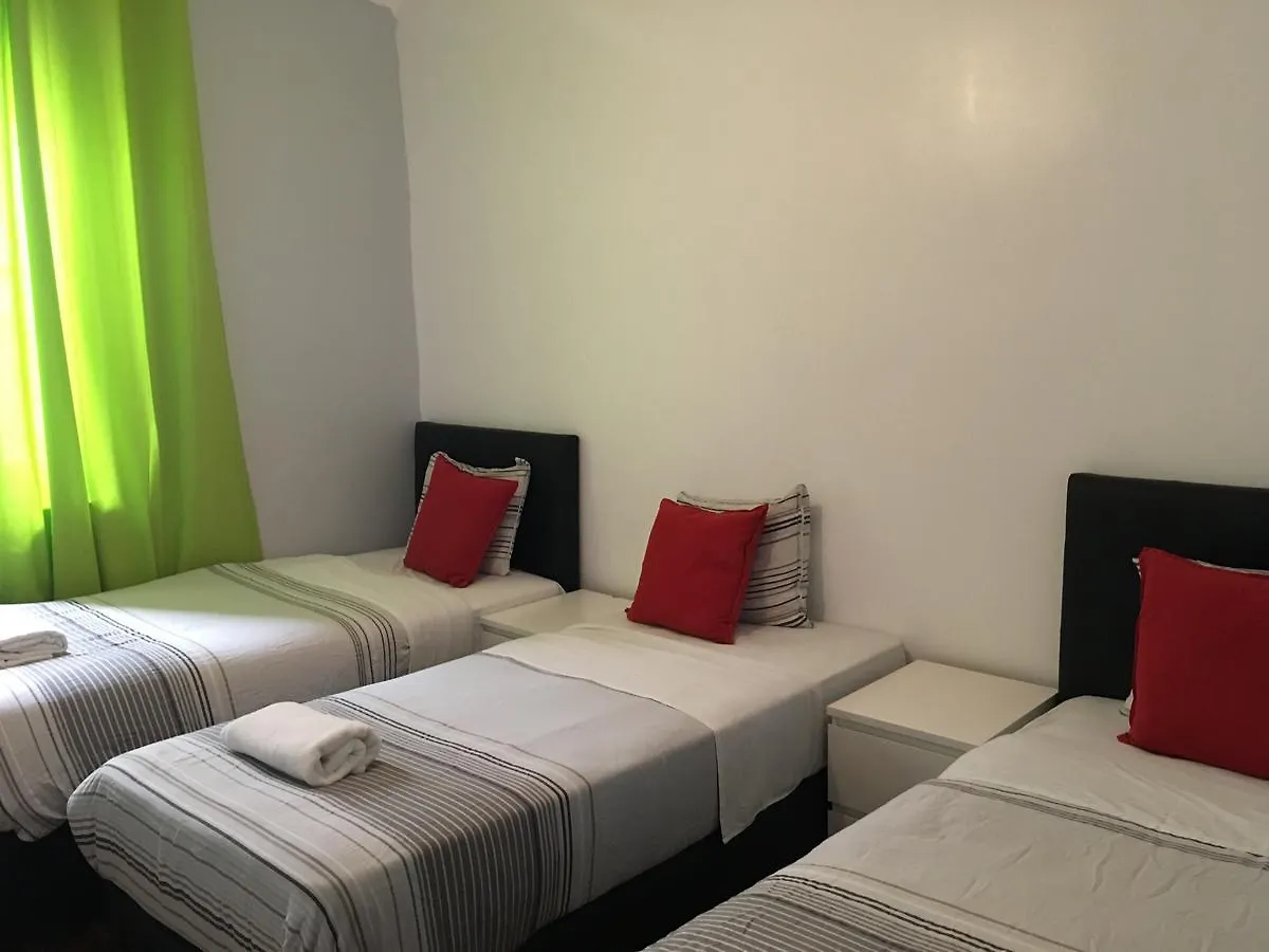 Bed & Breakfast Shangri-La Hostel Anjos