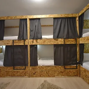  Hostal S&s