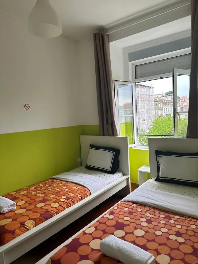 ליסבון Shangri-La Hostel Anjos פורטוגל
