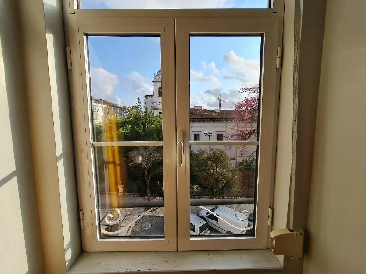 Lisboa Shangri-La Hostel Anjos فندق مبيت وإفطار