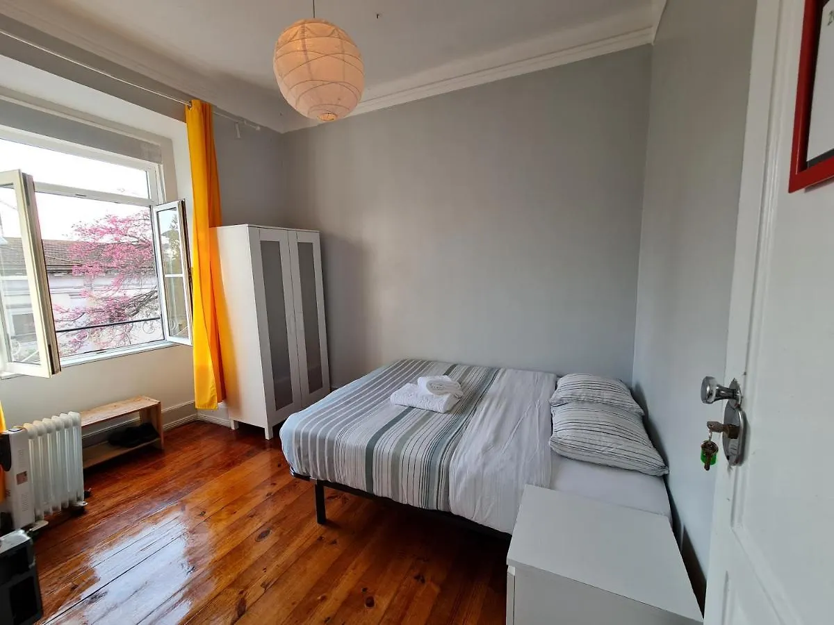 فندق مبيت وإفطار Lisboa Shangri-La Hostel Anjos