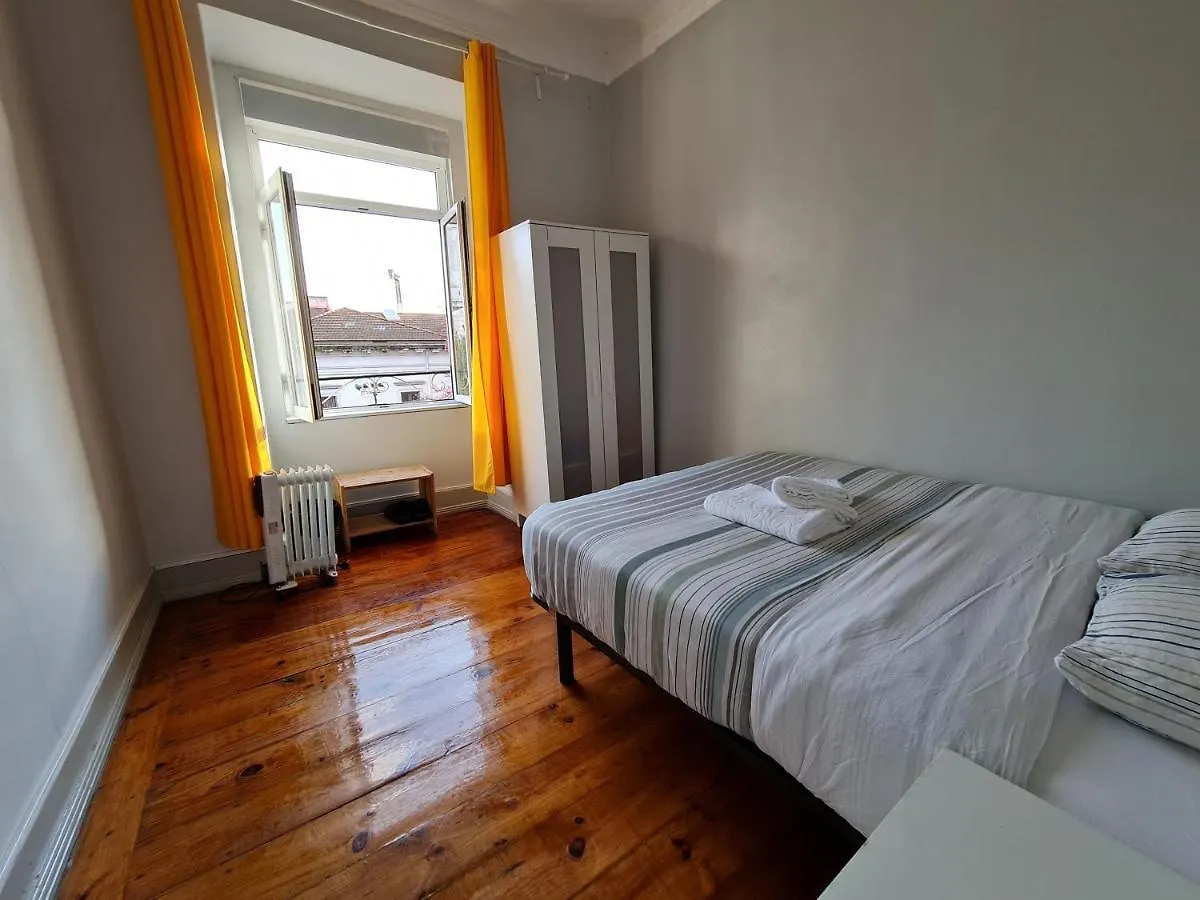 ** فندق مبيت وإفطار Lisboa Shangri-La Hostel Anjos البرتغال